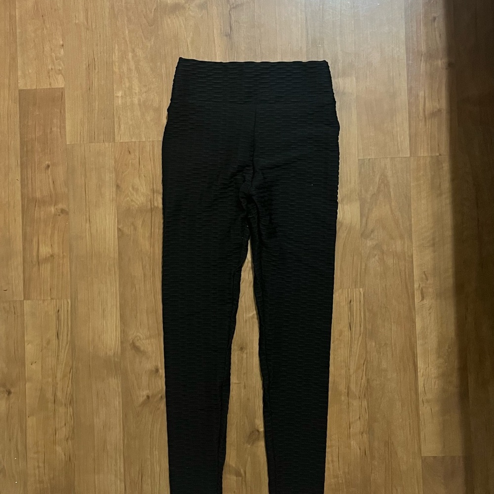 Bombut Black Sports Bra and Leggings Set - Picture 4 of 5